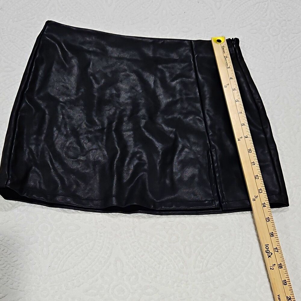 Indigo Rising Women's Black Faux Leather Mini Skirt S Lined Zip Zipper